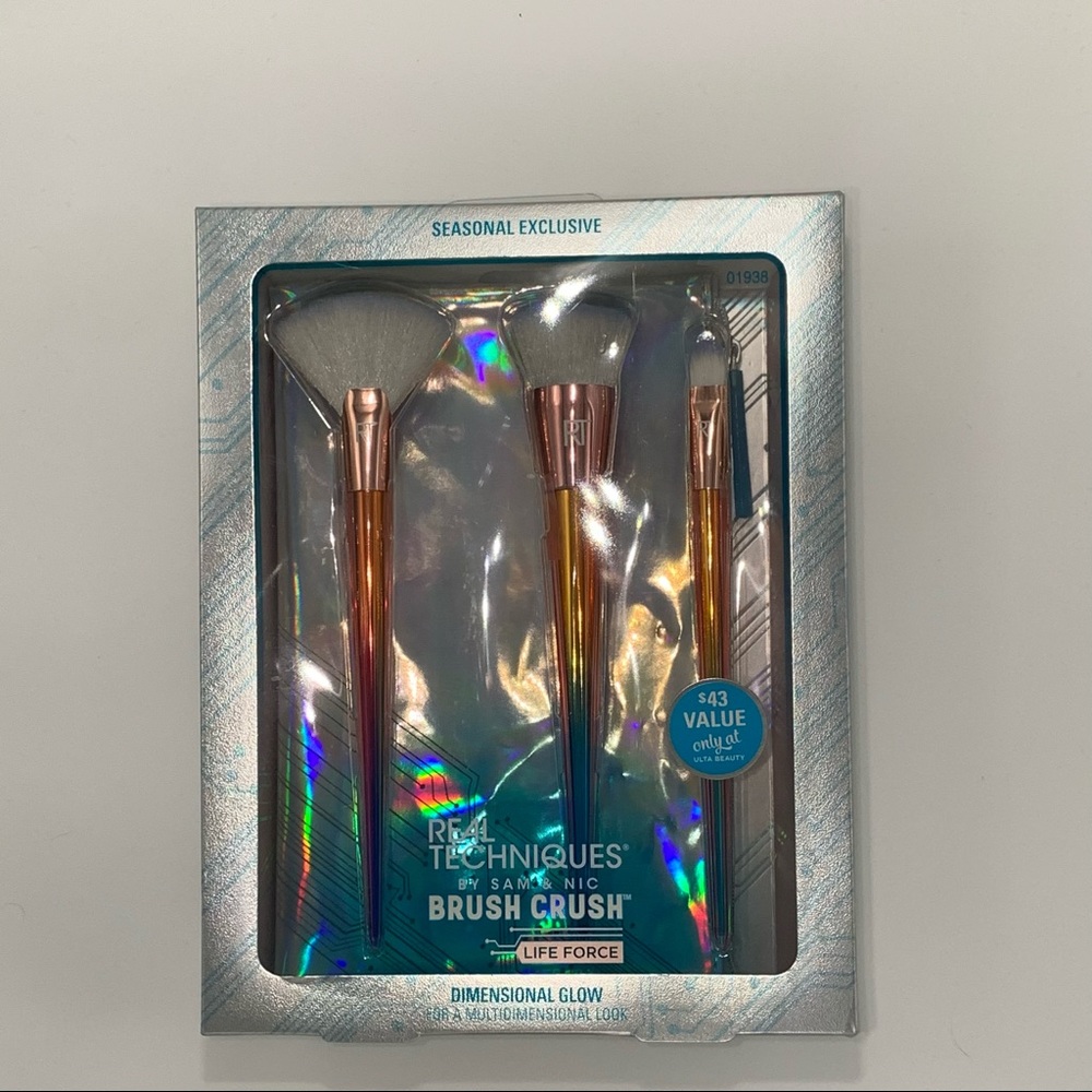 Real Techniques- makeup brushes